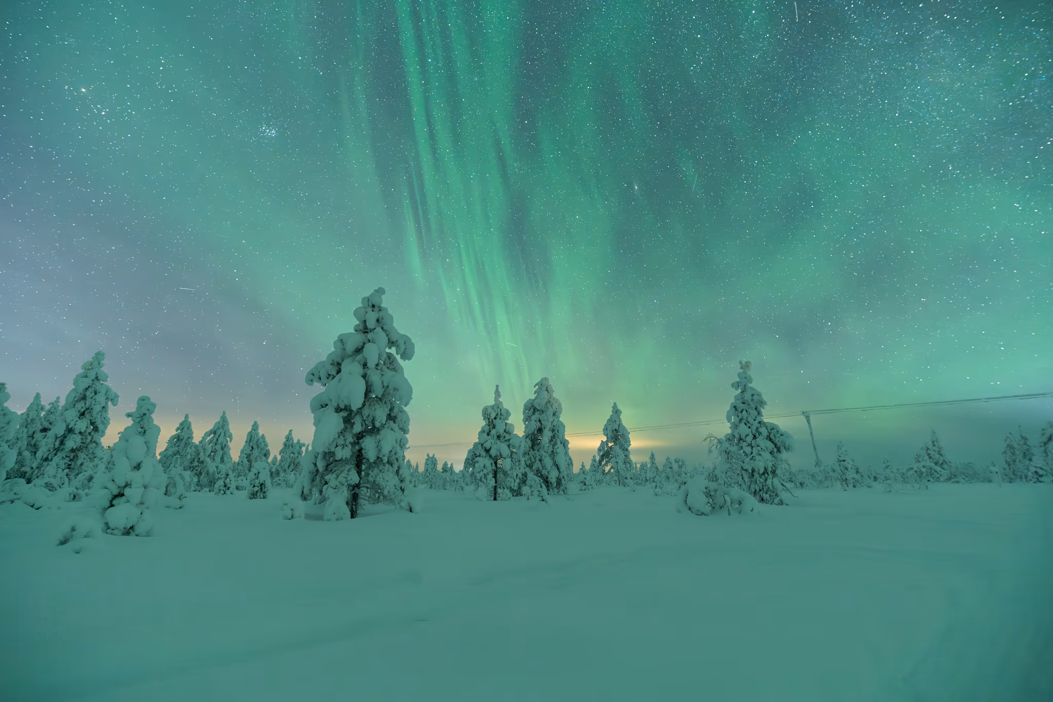 Foto reale di aurora da un tour Lapland Explorers