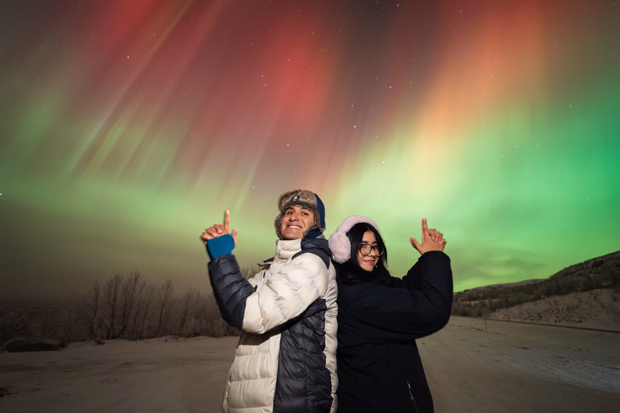 Família na neve da Lapônia