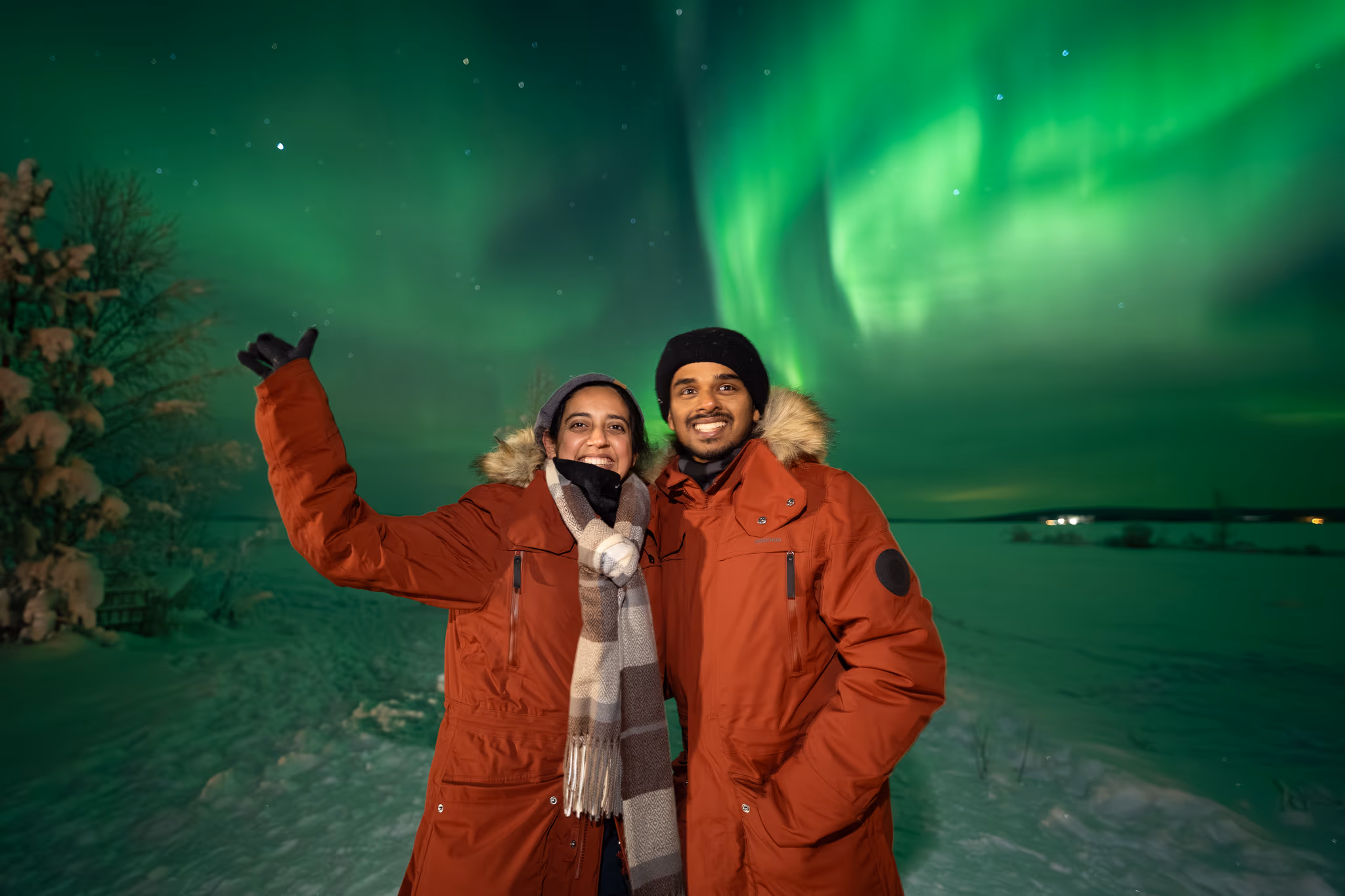 Foto real de aurora de un tour de Lapland Explorers