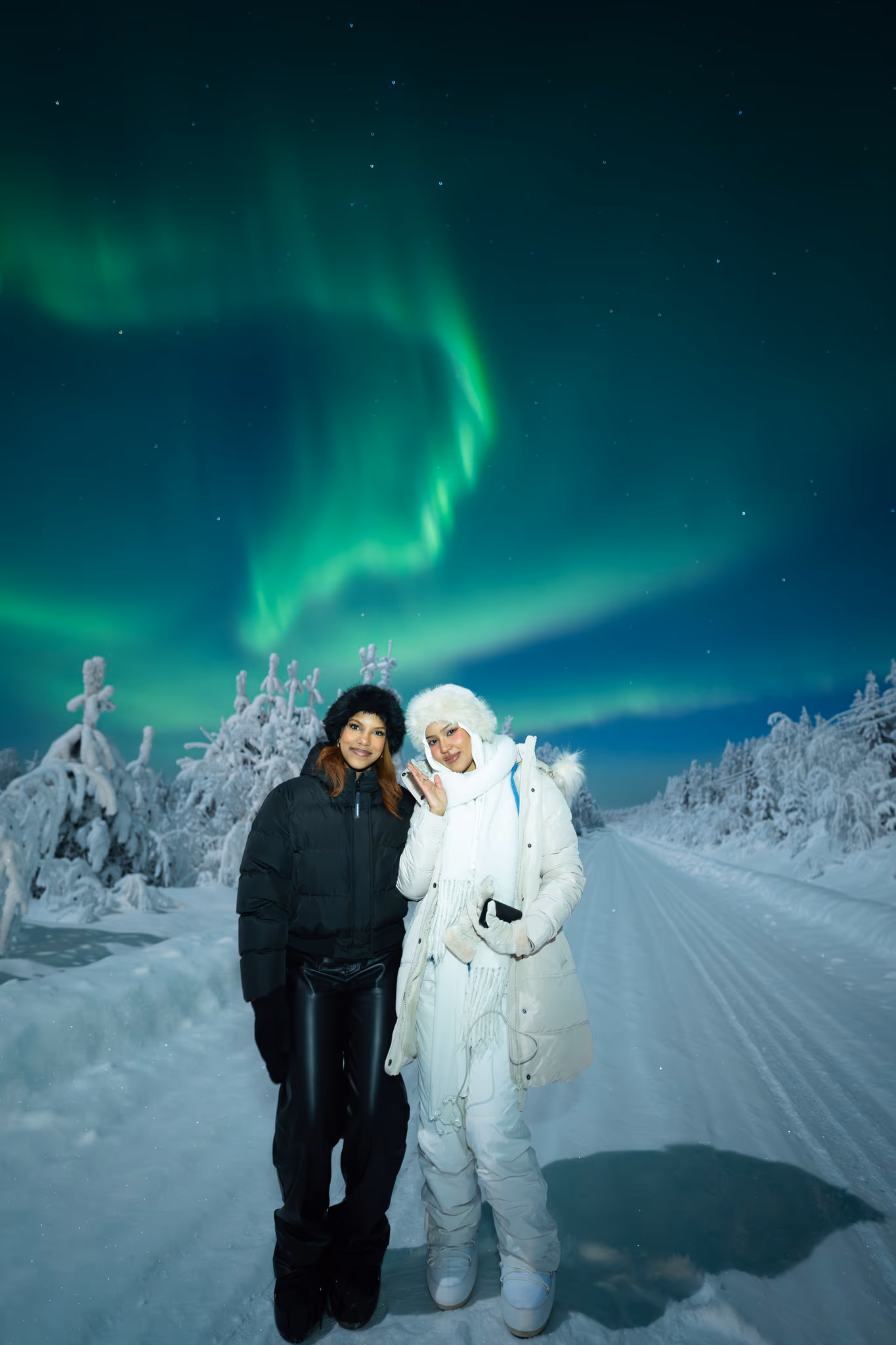 Foto real de aurora de un tour de Lapland Explorers